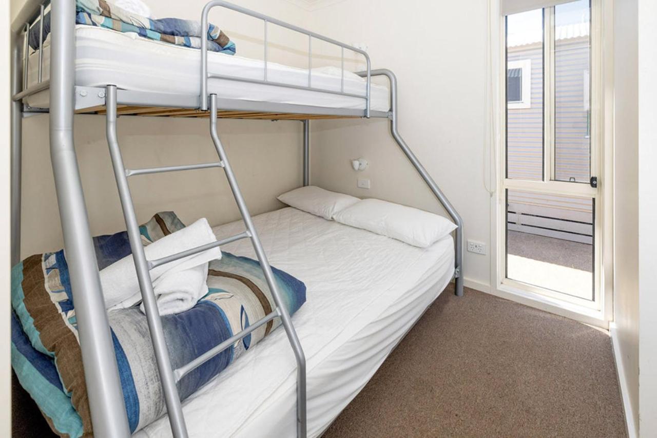 Big4 Deniliquin Holiday Park Экстерьер фото