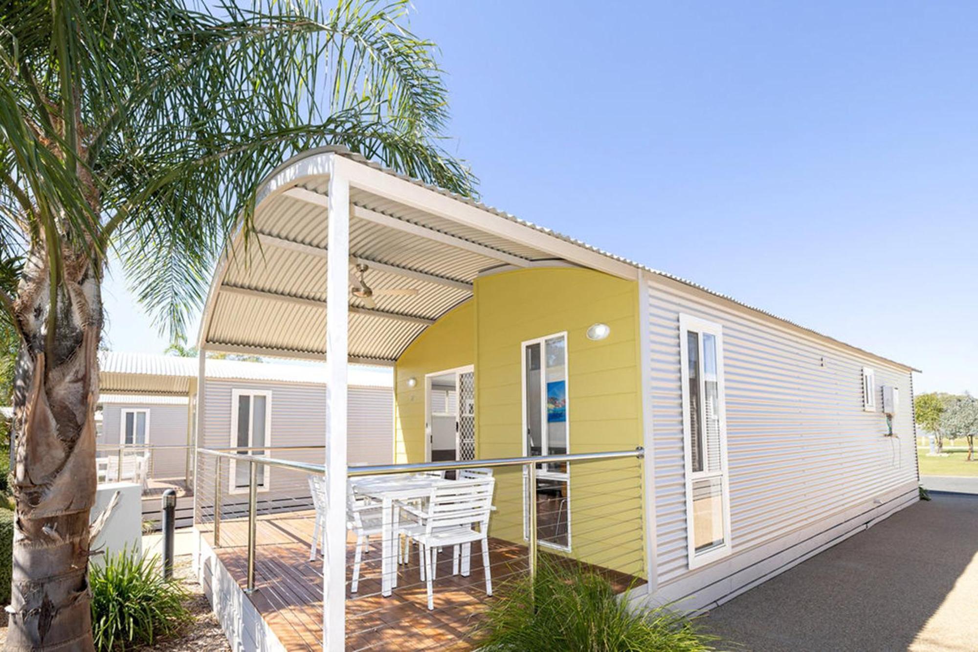 Big4 Deniliquin Holiday Park Экстерьер фото