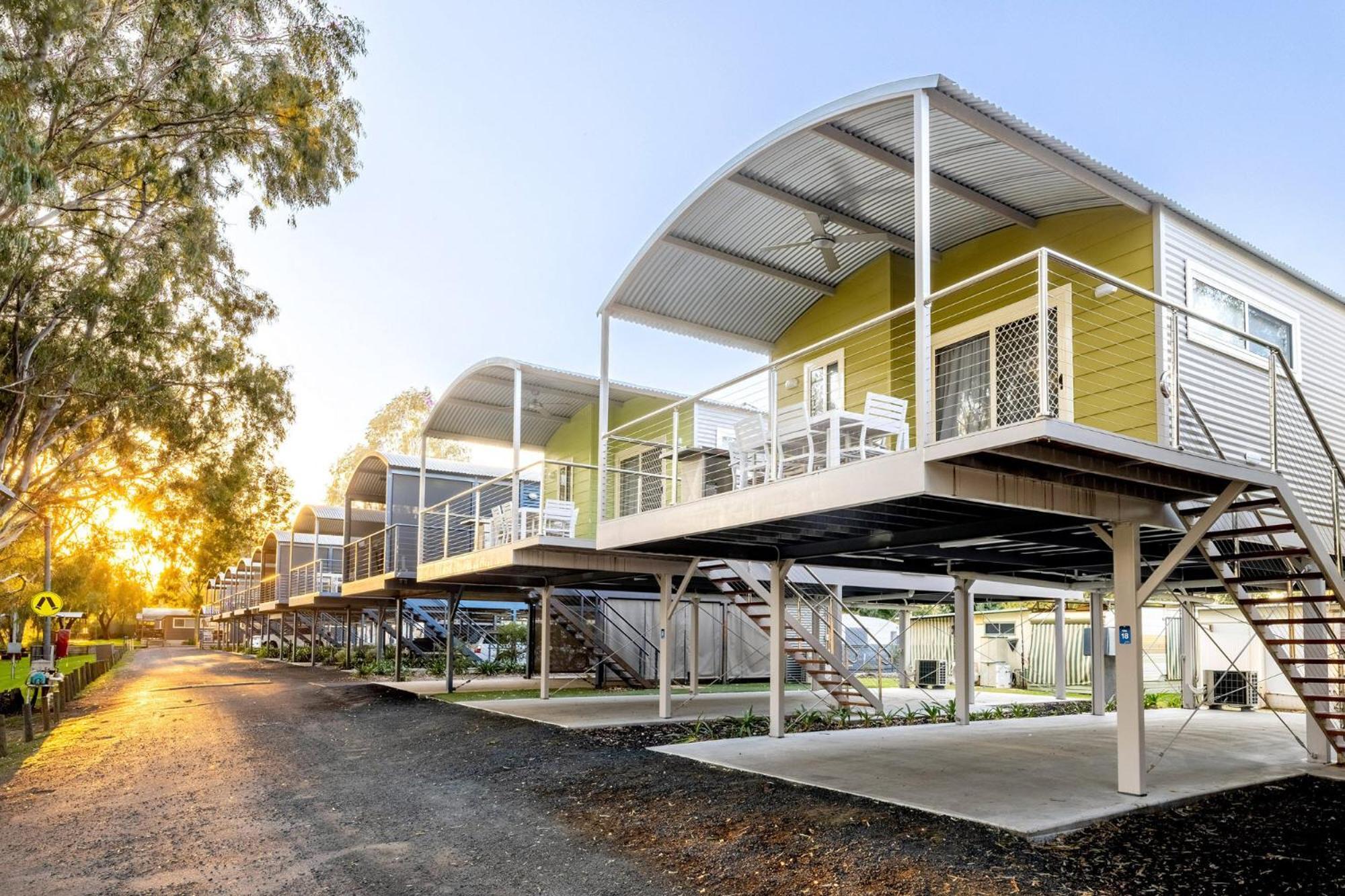Big4 Deniliquin Holiday Park Экстерьер фото