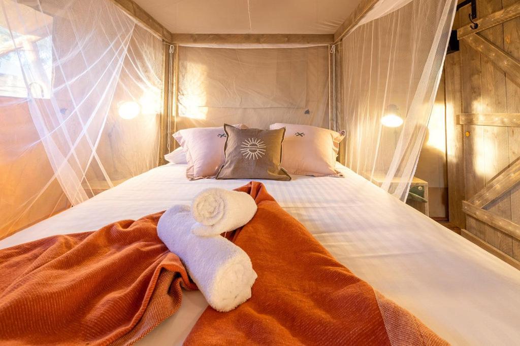 Big4 Deniliquin Holiday Park Экстерьер фото