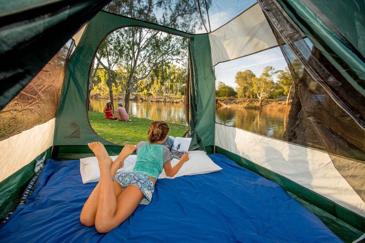 Big4 Deniliquin Holiday Park Экстерьер фото